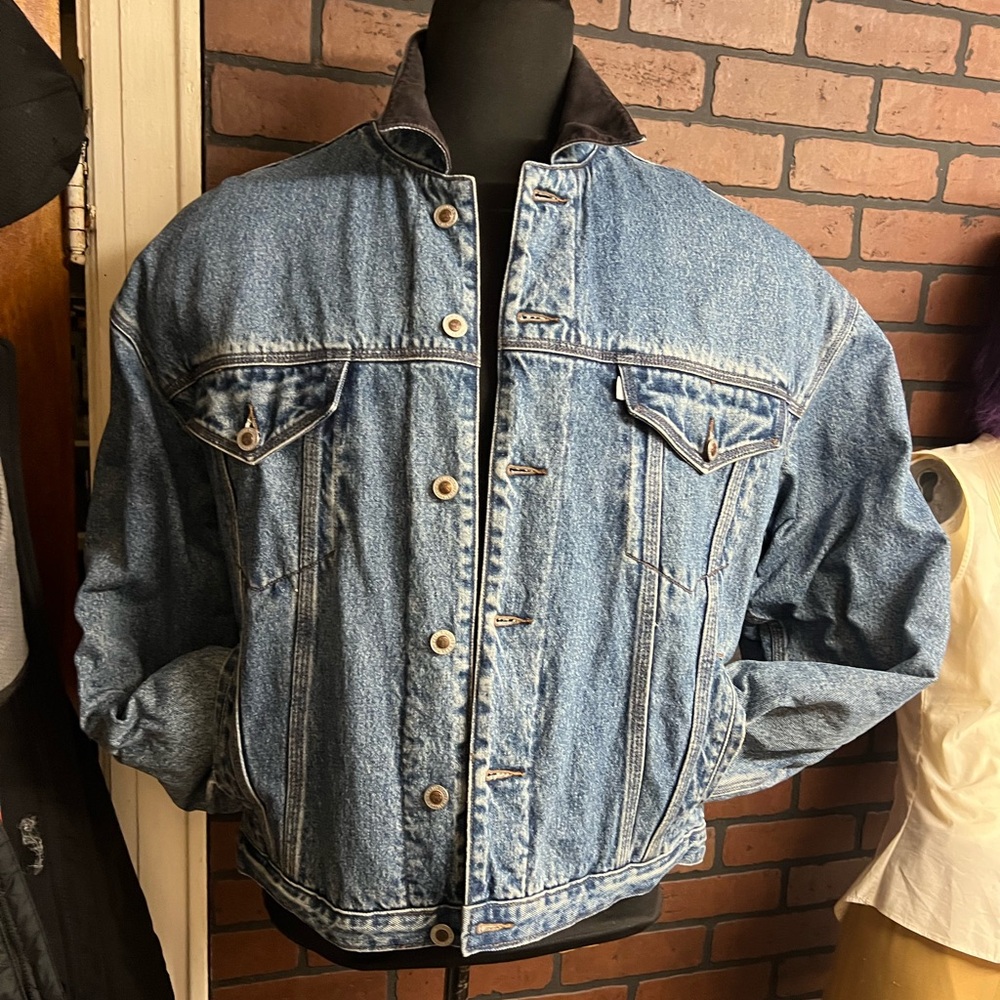 Denizen from Levi's Classic Blue Denim Jacket